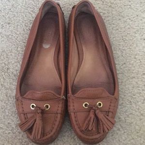 Leather Coach 7.5 loafer with tassels